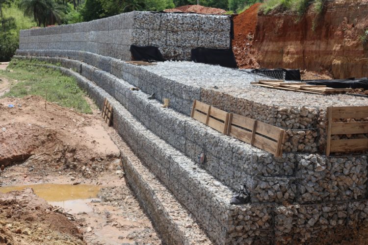 Pedreira Lageado - Muro Gabião, o que é e quais as vantagens