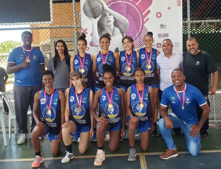 Equipe de estudantes-atletas de Belo Horizonte representam Minas Gerais na  modalidade de futsal Jogos Escolares Brasileiros 2023