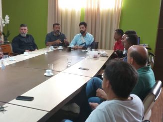 Prefeito reúne com vereadores e traça estratégias para reconstrução da cidade