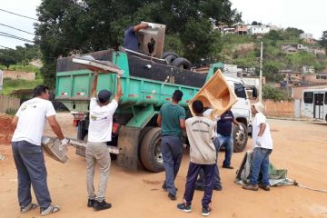 Mutirão de limpeza em vários bairros da cidade