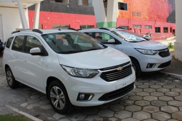 Reforço na saúde – Prefeito entrega veículos para Secretaria de Saúde