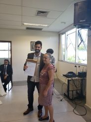 Regularização fundiária: COHAB, Prefeitura e TJMG entregam escrituras de unidades  habitacionais  para famílias  luzienses