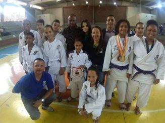 Alunos de Santa Luzia participam da abertura oficial dos Jogos Escolares de Minas Gerais – JEMG