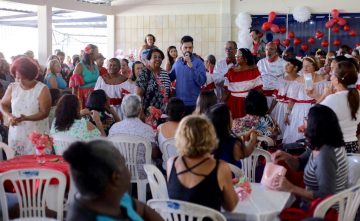 Prefeitura promove homenagem às mães da melhor idade