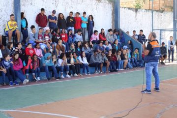 Defesa Civil e Departamento de Controle em Zoonoses realizam palestra em escola de Santa Luzia