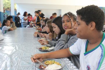 Mais uma escola municipal de Santa Luzia reativa produção da merenda escolar