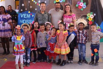 Onze festas julinas simultâneas alegraram o sábado em Santa Luzia