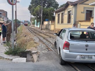 Simulado de acidente com veículo de passeio em linha férrea é realizado em Santa Luzia