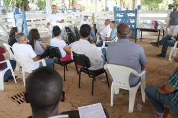 Prefeitura e Emater capacitam produtores para manejo de cana e vermicompostagem