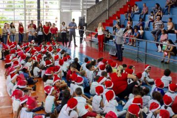 Cantata de Natal reúne duas gerações no SESC Santa Luzia
