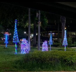 Prefeitura produz enfeites natalinos com produtos reciclados e de baixo custo