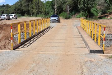 Prefeitura entrega recuperada a ponte do Córrego Frio