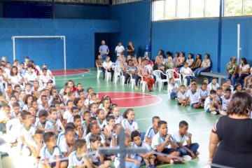 Escola Municipal Jaime Avelar, no Bom Destino, tem quadra entregue