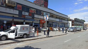 Prefeitura convida gerentes da Caixa Econômica Federal para fazer um plano de ação mais humanizado no atendimento ao cliente, utilizando cadeiras e tendas, para conter a disseminação do novo Coronavírus no município