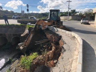 Iniciadas as obras de restabelecimento da trafegabilidade de diversas ruas que foram danificadas pelas chuvas em Santa Luzia