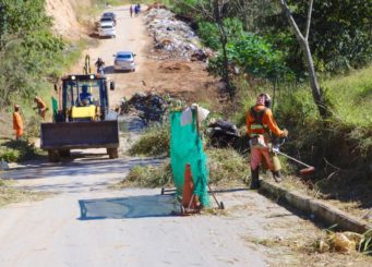 Prefeitura inicia mutirão de limpeza no bairro Castanheiras, Três Corações e entorno