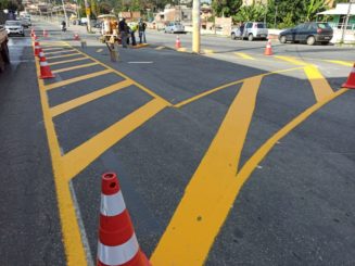 Prefeitura pinta sinalização horizontal na Av. N. Sr. do Bonfim