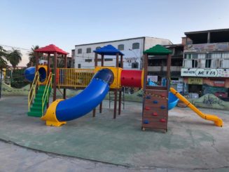 Praça da Savassi, no bairro Palmital é contemplada com instalação de parquinho infantil