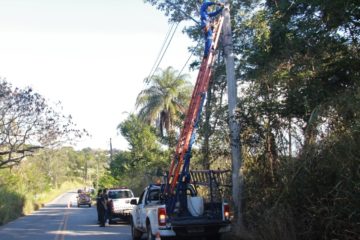 Serviço de troca de lâmpadas segue em diversos pontos da cidade