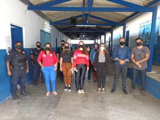 Motoristas de vans escolares recebem atendimento socioassistencial