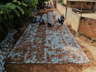 Finalizado calçamento de 1,2 km, na Rua Dr.Alfredo Castilho, bairro Barreiro do Amaral e Executivo Municipal anuncia outras melhorias para a região