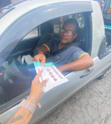 Prefeitura realiza mais uma ação educativa contra Covid-19 na Avenida Brasília