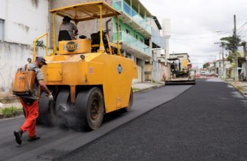 Recapeadas ruas Geraldo Teixeira da Costa e Pará de Minas