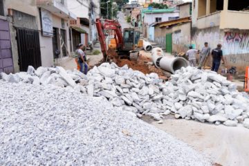 Reconstruída rede de drenagem na Rua Adair de Paiva