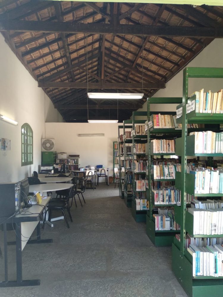 Biblioteca Pública Municipal Professor Francisco Tibúrcio de Oliveira