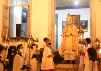 Santuário Arquidiocesano de Santa Luzia realiza procissão motorizada durante o feriado de Corpus Christi