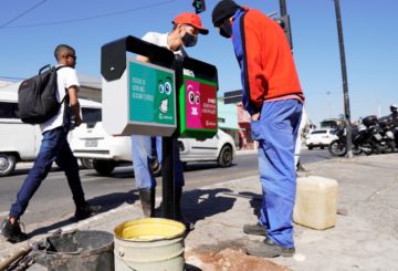 Santa Luzia mais limpa e sustentável: Prefeitura inicia instalação de lixeiras com frases educativas na Avenida Brasília