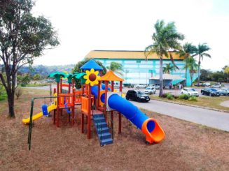 Prefeitura inicia instalação de mais 30 playgrounds em toda cidade
