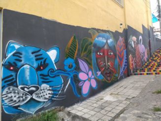 Artistas revitalizam muros e becos da cidade