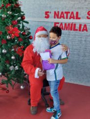 Escola Municipal Jaime Avelar faz festa de Natal para alunos