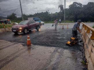 Prefeitura segue com operação tapa-buraco em diversos pontos da cidade