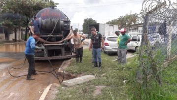 Prefeitura usa hidrovácuo para limpeza dos bueiros