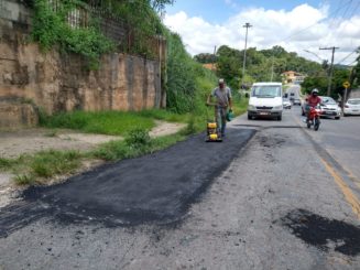 Operação tapa-buracos contempla diversas regiões nesta terça-feira