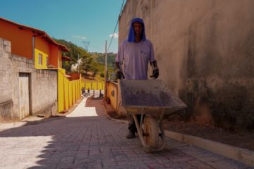 Prefeitura revitaliza becos no bairro Belo Vale