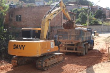 Prefeitura realiza obras de drenagem na rua Vice Rei de Vasconcelos, Chácaras Del Rey
