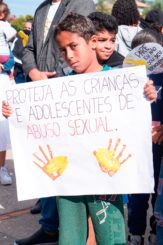 1º ato de repúdio reforça a causa da luta contra o abuso sexual de crianças e adolescentes