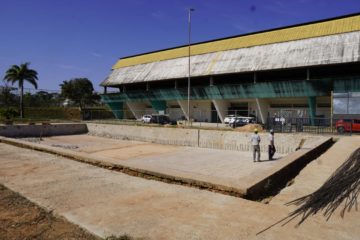 Retomadas obras de reforma da piscina do Poliesportivo