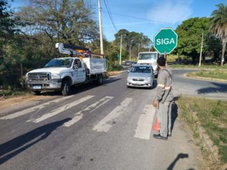 Avenida Beira-Rio recebe manutenção na iluminação pública