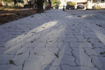 Prefeitura constrói passeio na Avenida Oito, no bairro Frimisa