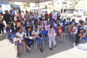 Ação social na Praça da Savassi alerta a população para o combate ao trabalho infantil