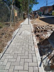 Prefeitura constrói passeio na Rua José Theotônio Laporte, no bairro Belo Vale