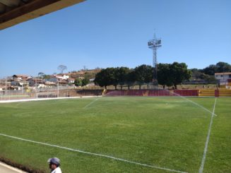 Arena Frimisa passa por revitalização para receber jogos do campeonato de futebol amador