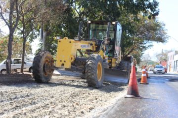 Construção de novo ponto de ônibus próximo ao Trevo da Mangueira