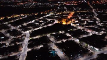 Bairro Frimisa passa por modernização no parque luminotécnico e recebe lâmpadas de LED em todas as ruas em substituição às antigas luminárias de vapor de sódio