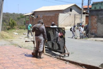 Prefeitura realiza mutirão de limpeza no bairro Bom Destino