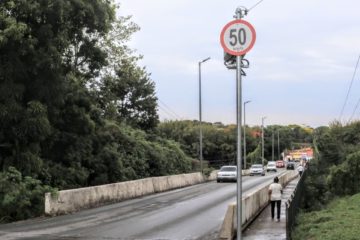 Equipamento de fiscalização eletrônica instalado na Ponte Velha, sentido Rua do Comércio entra em funcionamento